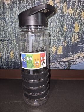 Roblox Rainbow Friends 24oz Sports Water Bottle - Featuring Blue, Green, Orange